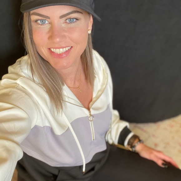 Meet your Posher, Whitney - Picture 9 of 14